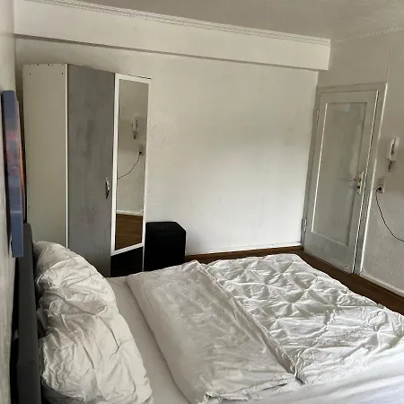 Moebliertes Am Geroweiher * Мёнхен-Гладбах