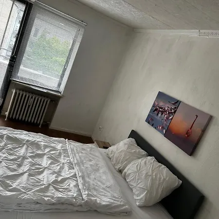 Moebliertes Am Geroweiher Appartement Mönchengladbach